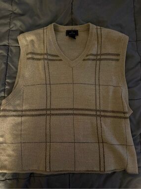 Sweater vest